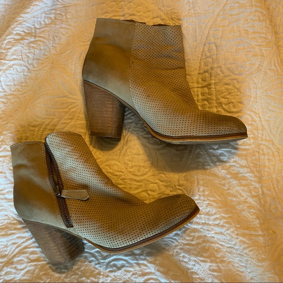 bp Shoes - BP ankle booties